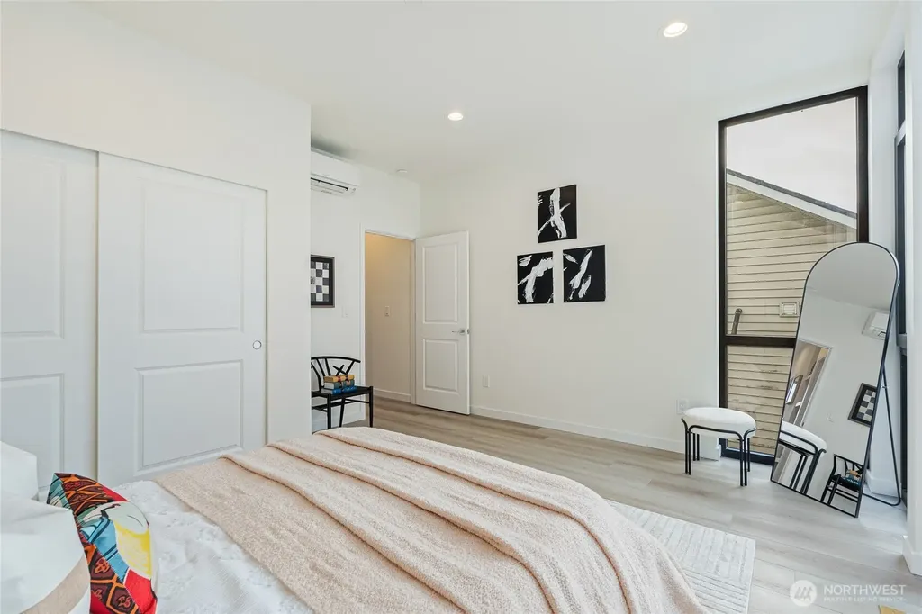 11231 Greenwood Avenue N Seattle WA 98133