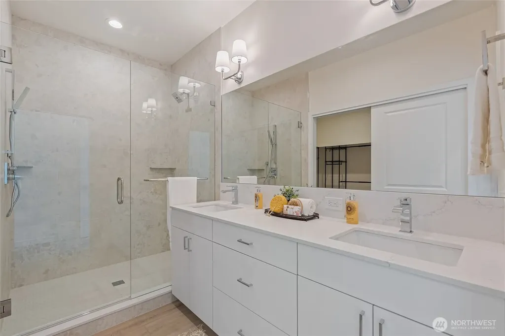 11231 Greenwood Avenue N Seattle WA 98133