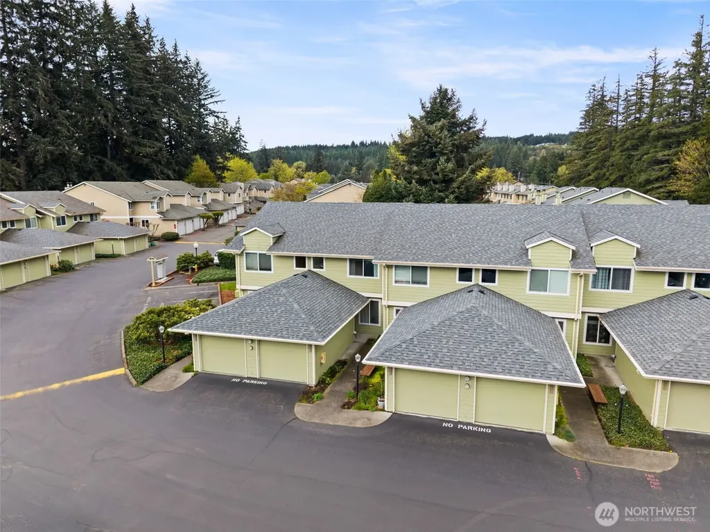 3931 NW Fairway Lane Bremerton WA 98312
