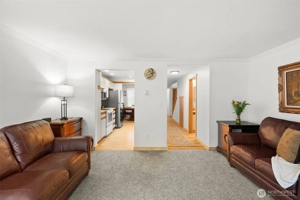 3931 NW Fairway Lane Bremerton WA 98312