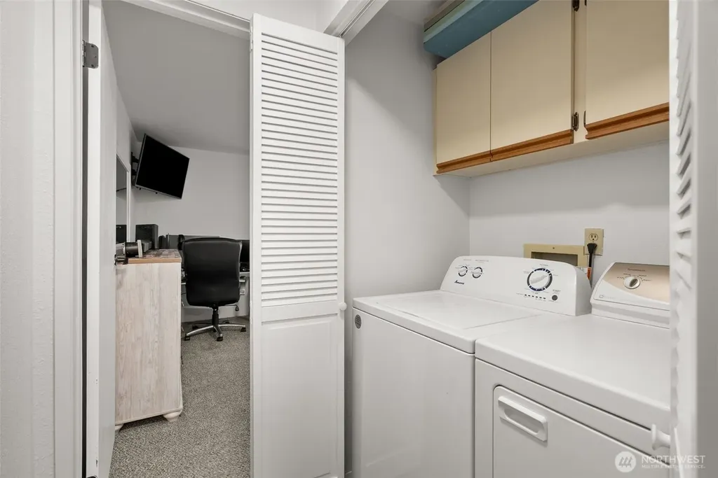 3931 NW Fairway Lane Bremerton WA 98312