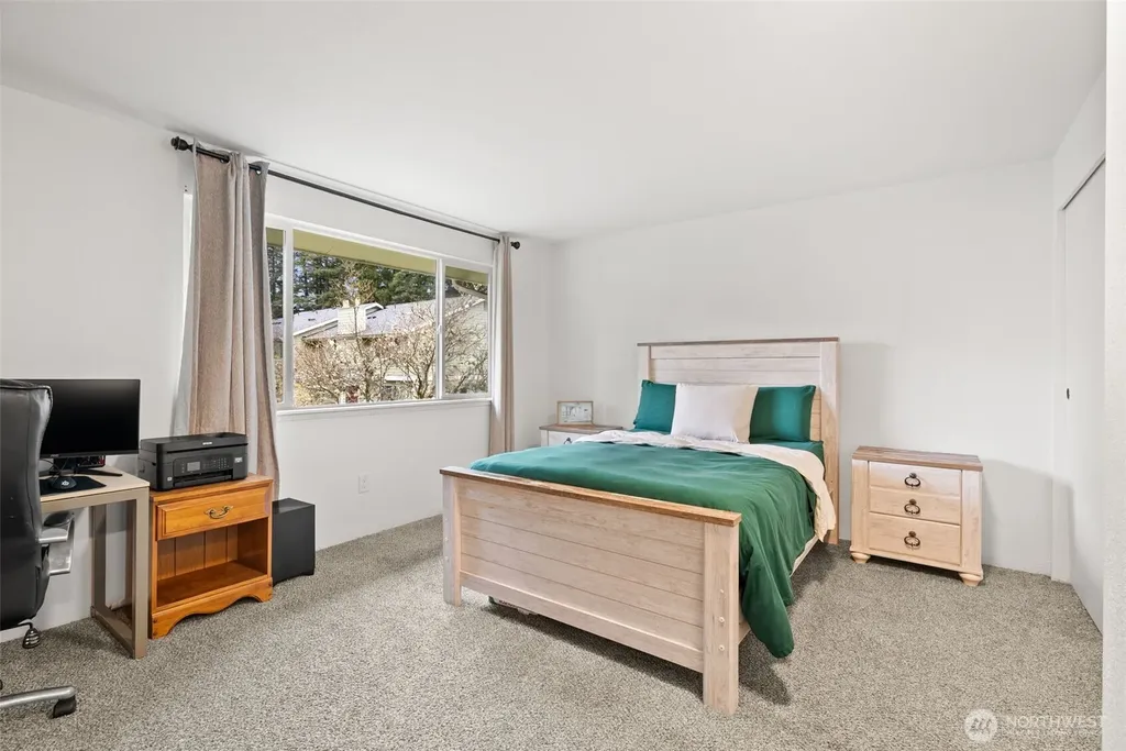 3931 NW Fairway Lane Bremerton WA 98312