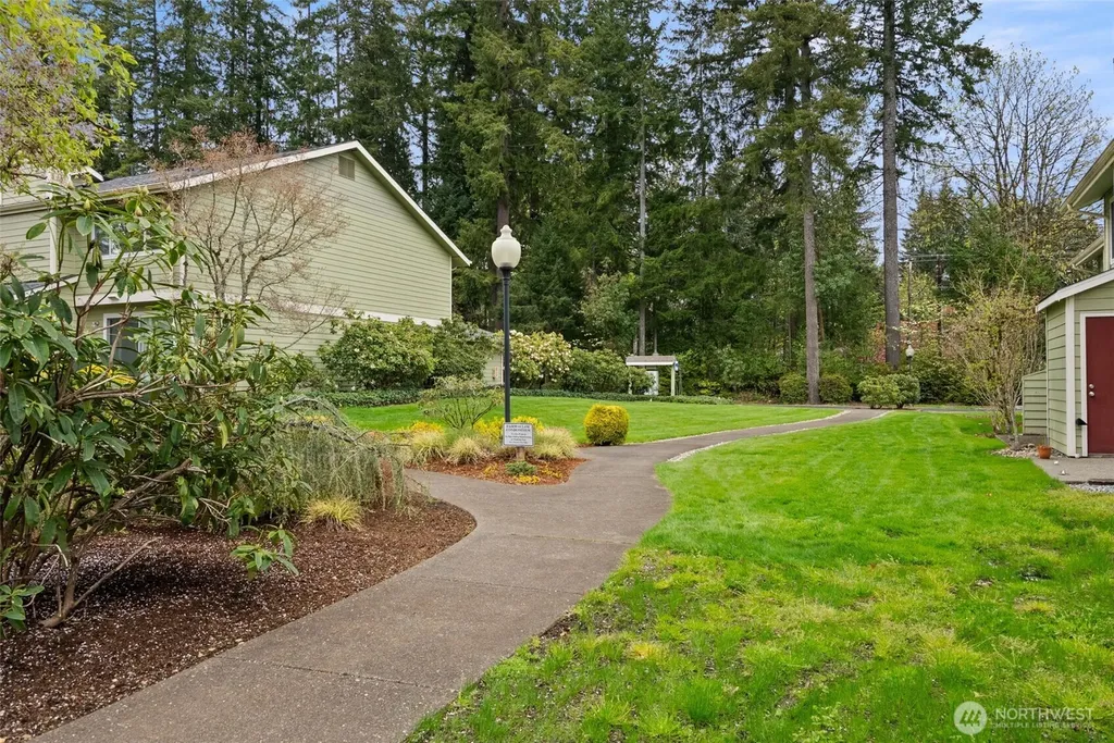 3931 NW Fairway Lane Bremerton WA 98312