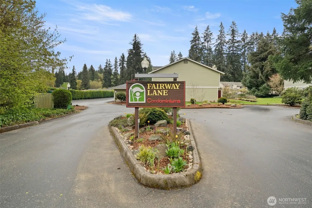3931 NW Fairway Lane Bremerton WA 98312