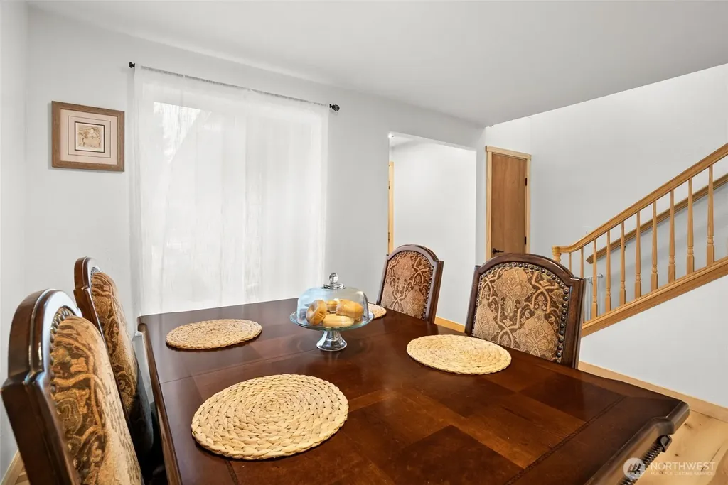 3931 NW Fairway Lane Bremerton WA 98312