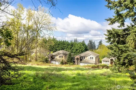 8213 118th Avenue SE Newcastle WA 98056
