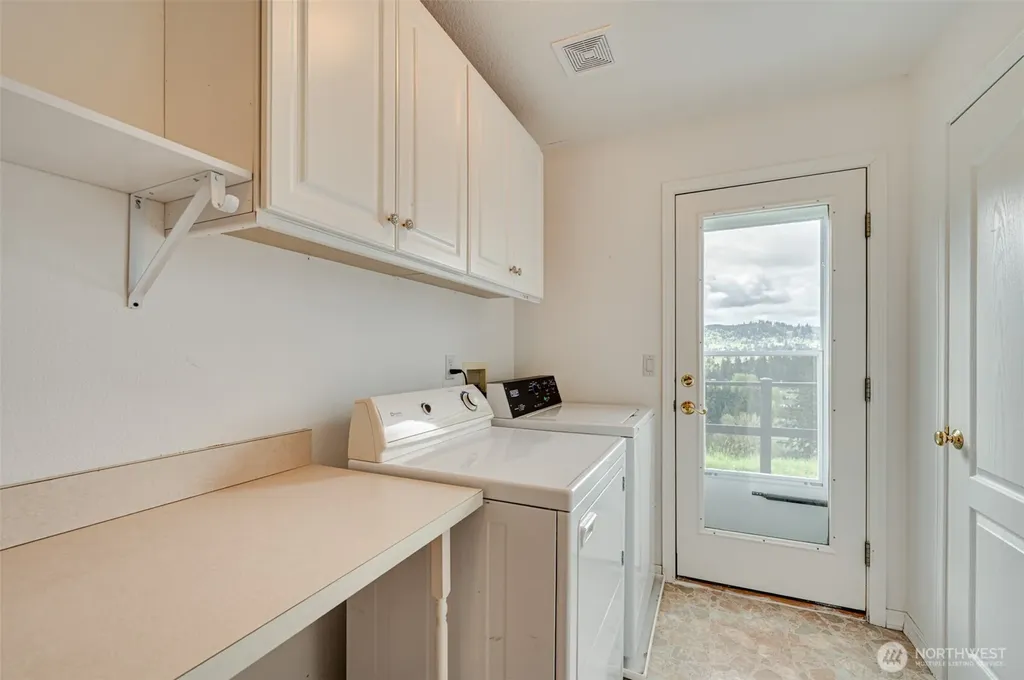 351 Butte Hill Road Woodland WA 98674