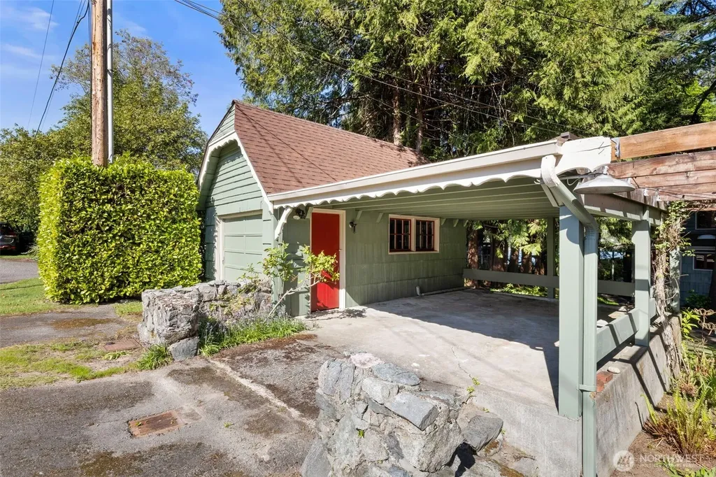 2022 Taft Avenue Bremerton WA 98312