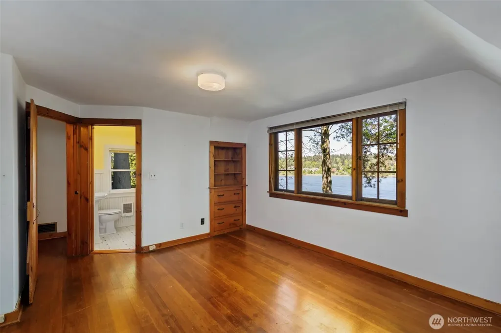 2022 Taft Avenue Bremerton WA 98312