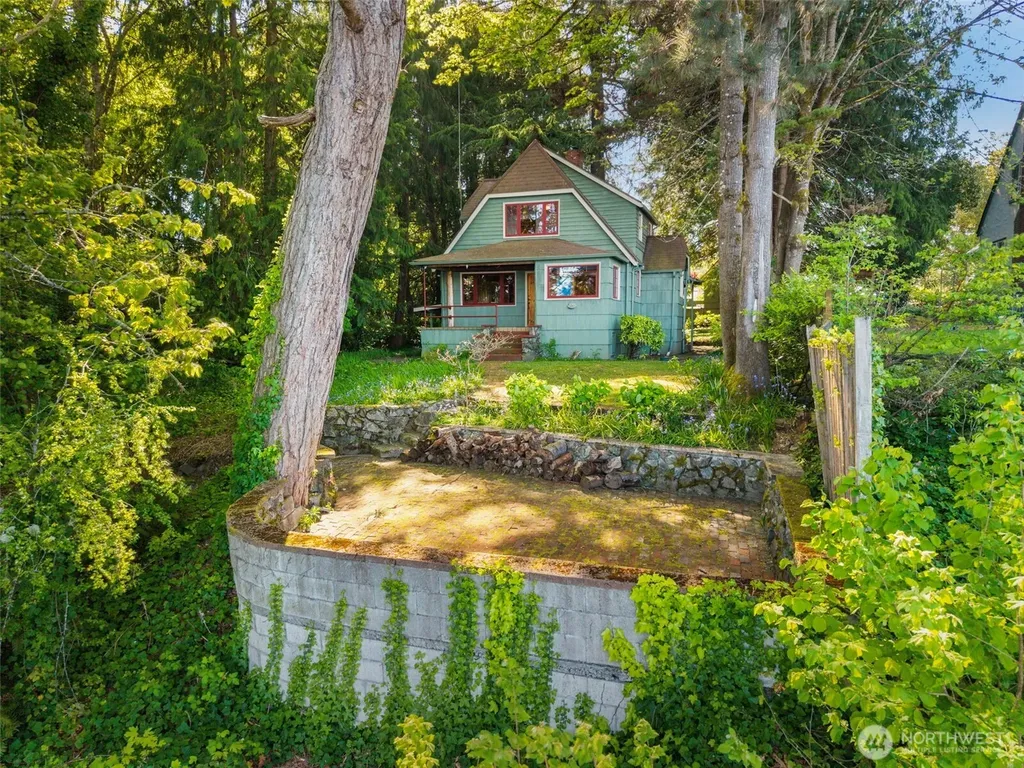 2022 Taft Avenue Bremerton WA 98312
