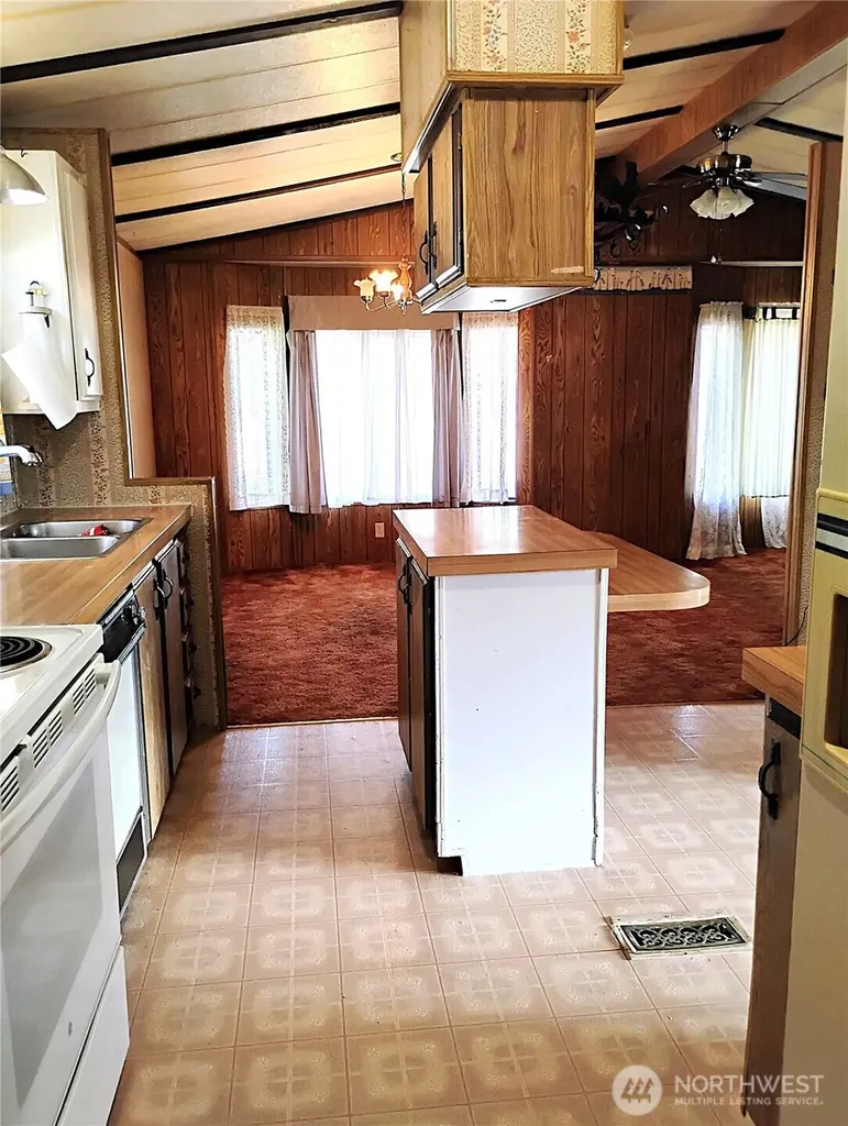 100 Heather Place Packwood WA 98361