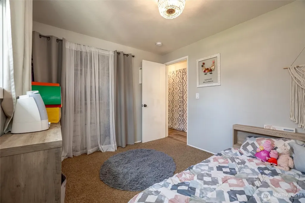 8679 Depot Road Lynden WA 98264