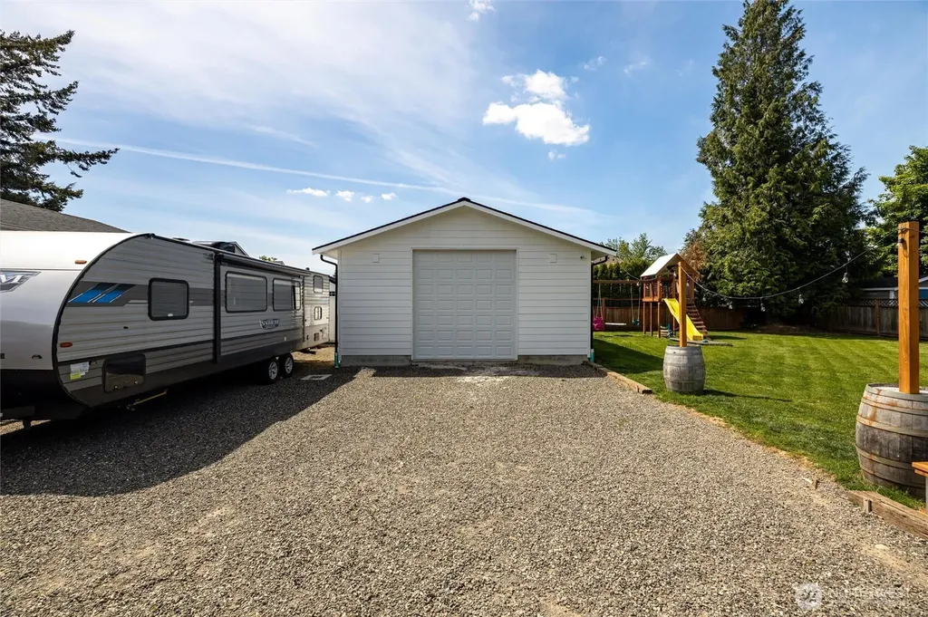 8679 Depot Road Lynden WA 98264