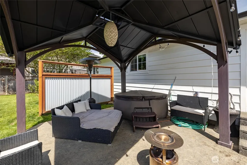 8679 Depot Road Lynden WA 98264