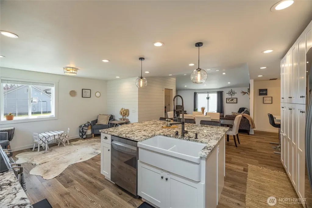8679 Depot Road Lynden WA 98264