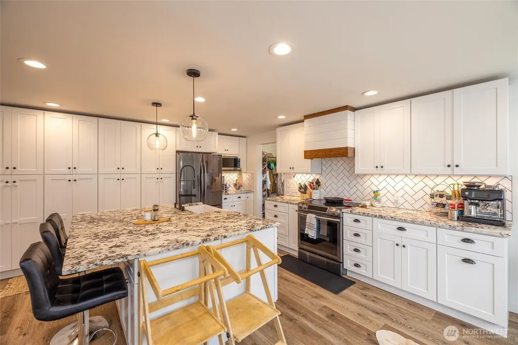 8679 Depot Road Lynden WA 98264