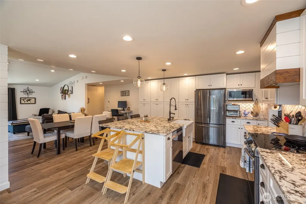 8679 Depot Road Lynden WA 98264