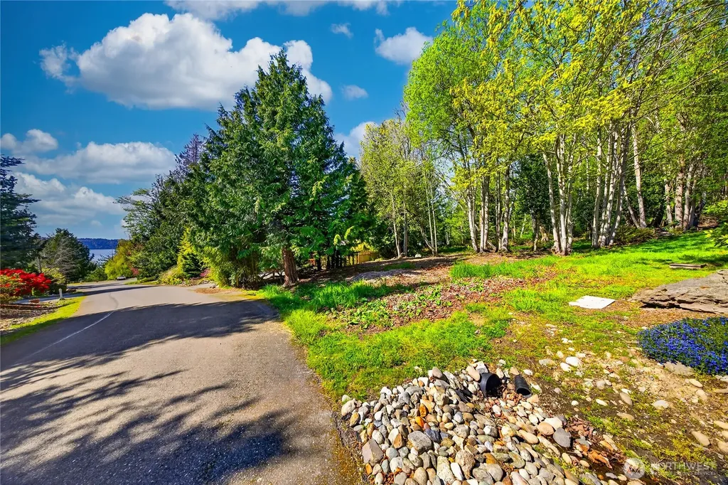 784 Lillooet La Conner WA 98257