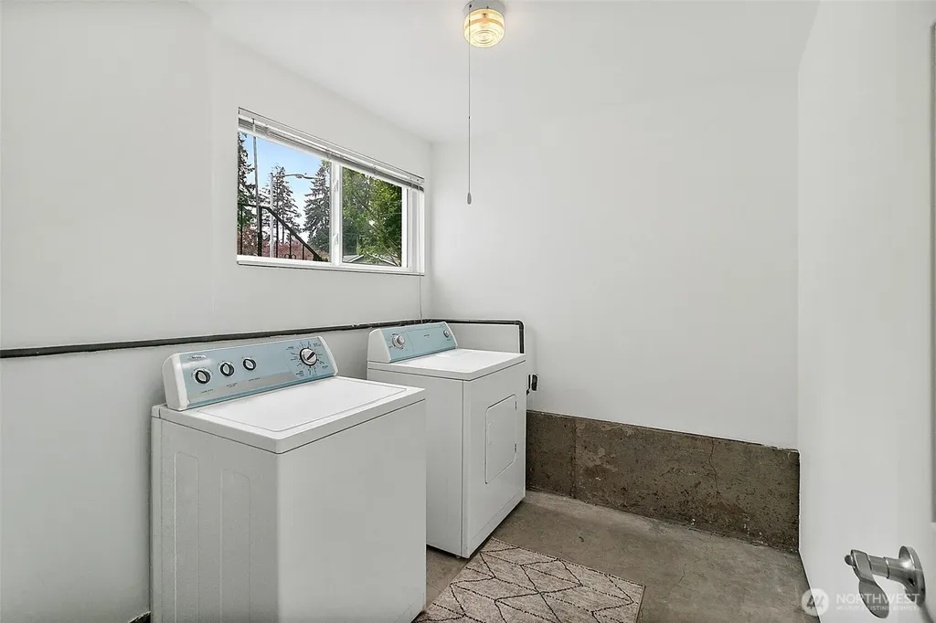 14014 118th Avenue NE Kirkland WA 98034