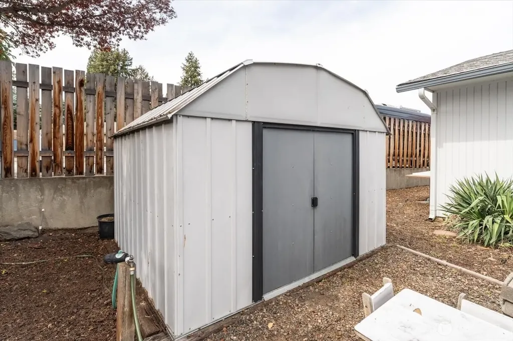 1711 Lexington Place Wenatchee WA 98801