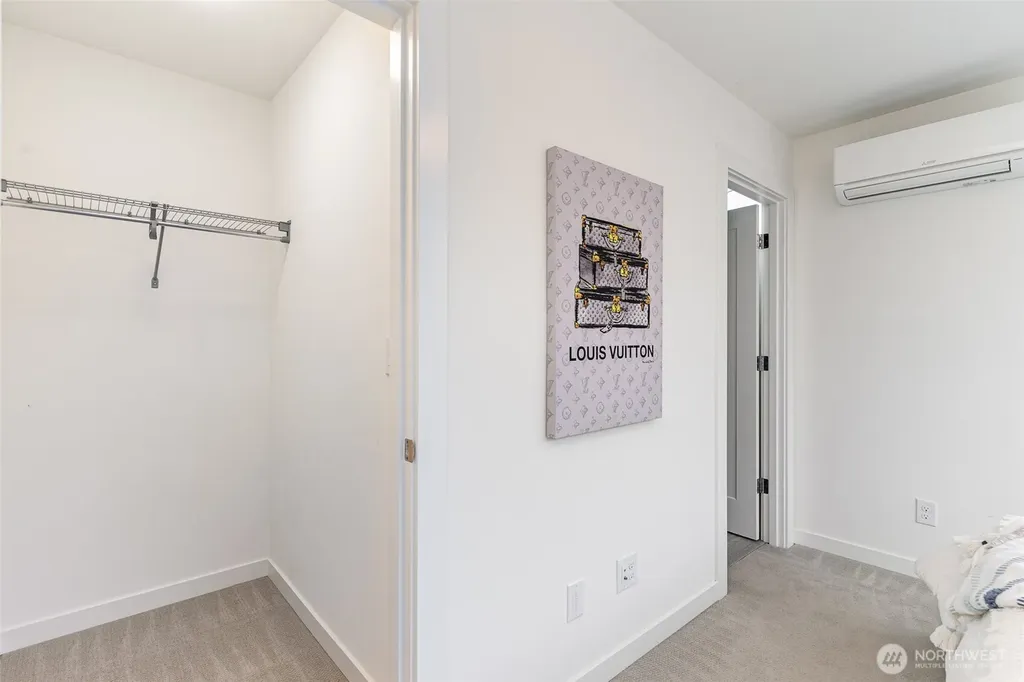 437 NE 73rd Street Seattle WA 98115
