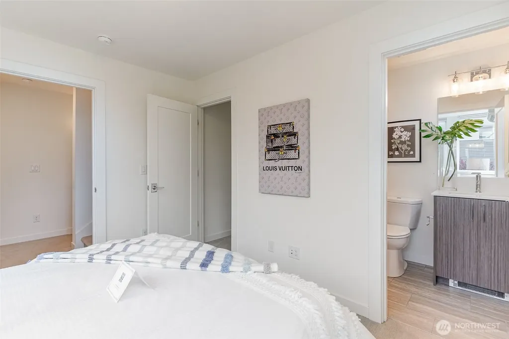 437 NE 73rd Street Seattle WA 98115