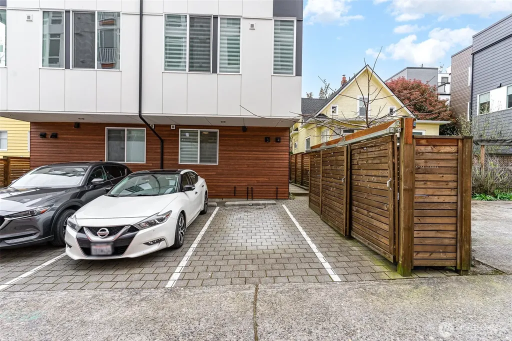 437 NE 73rd Street Seattle WA 98115