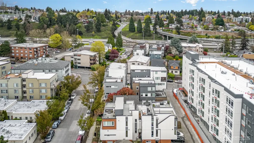 437 NE 73rd Street Seattle WA 98115