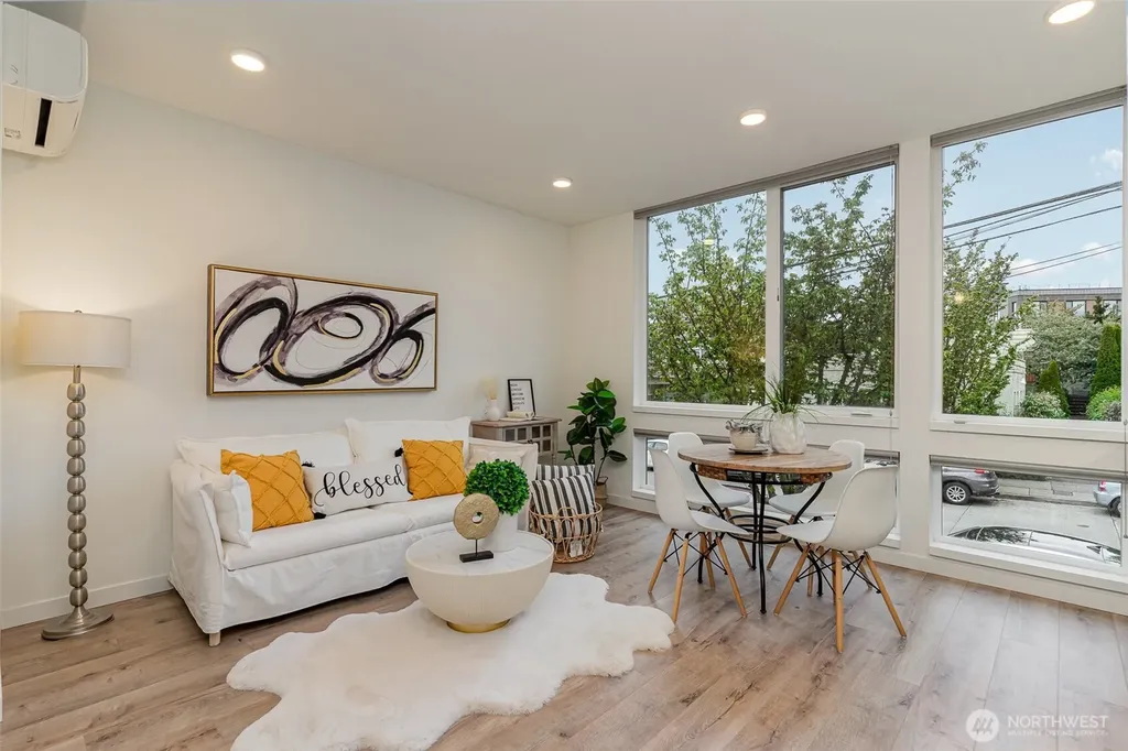 437 NE 73rd Street Seattle WA 98115