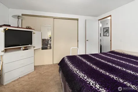8430 SE 15th Place Lake Stevens WA 98258