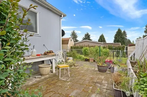 8430 SE 15th Place Lake Stevens WA 98258