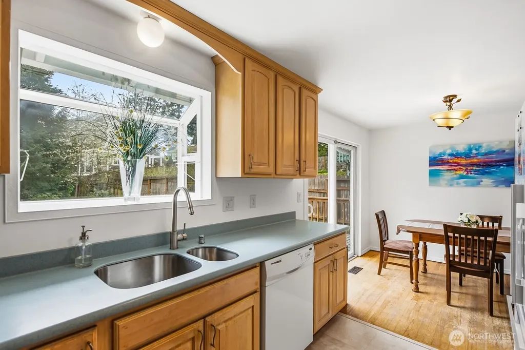 3302 177th Place SW Lynnwood WA 98037