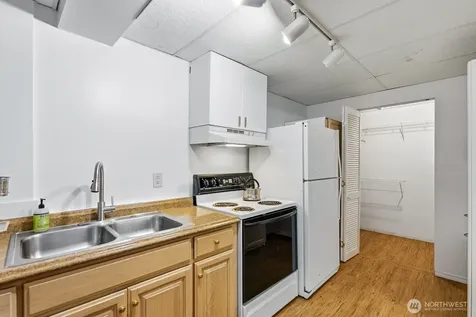 3302 177th Place SW Lynnwood WA 98037