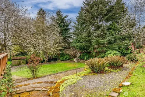 3302 177th Place SW Lynnwood WA 98037