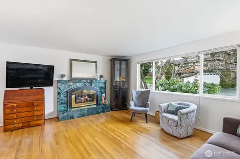3302 177th Place SW Lynnwood WA 98037