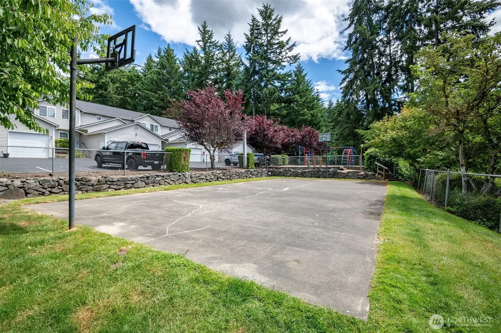 5714 99th Street Ct E Puyallup WA 98373