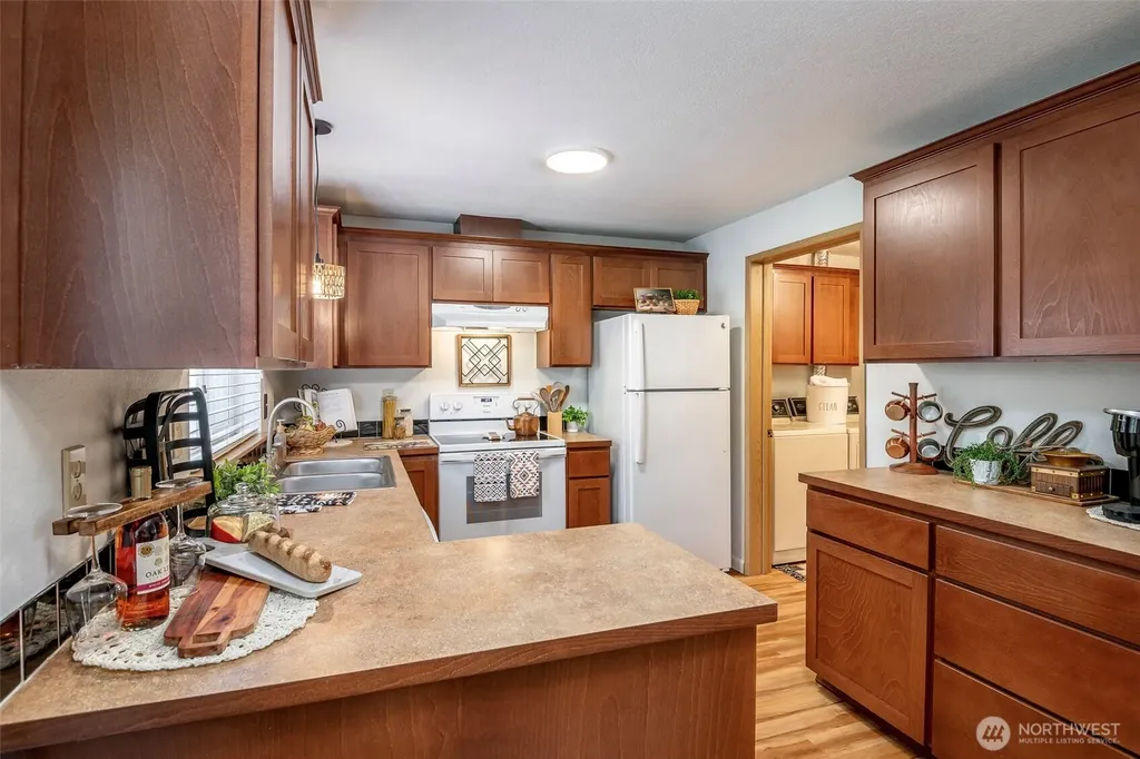 5714 99th Street Ct E Puyallup WA 98373