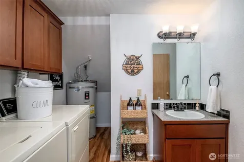 5714 99th Street Ct E Puyallup WA 98373