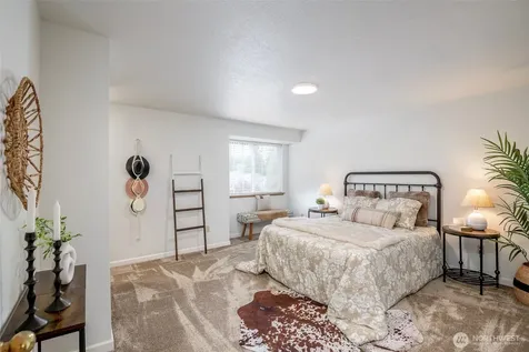 5714 99th Street Ct E Puyallup WA 98373