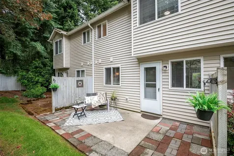 5714 99th Street Ct E Puyallup WA 98373