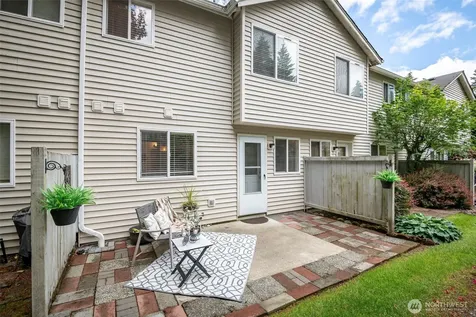 5714 99th Street Ct E Puyallup WA 98373
