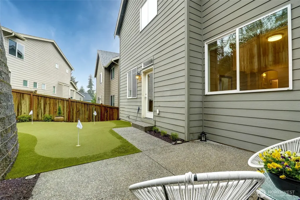 12823 65th Place W Edmonds WA 98026
