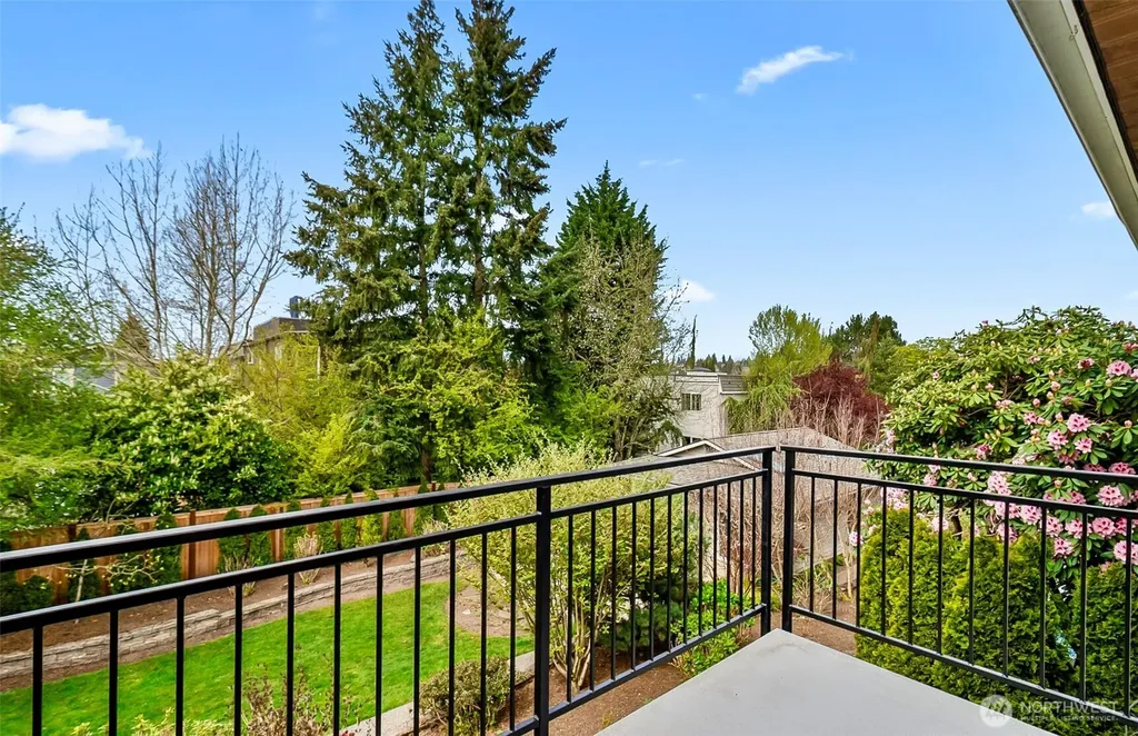 629 Kirkland Way Kirkland WA 98033