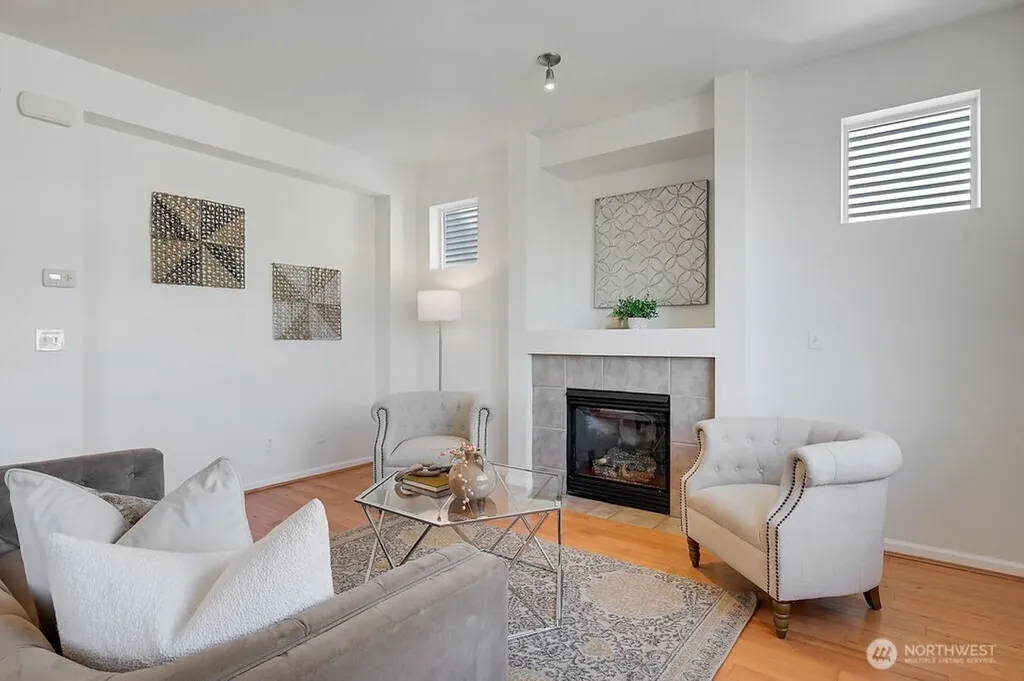 21262 40th Way S Seatac WA 98198
