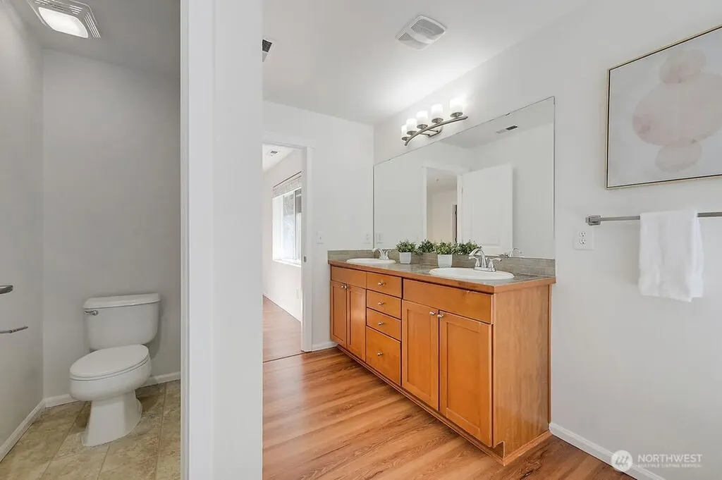 21262 40th Way S Seatac WA 98198