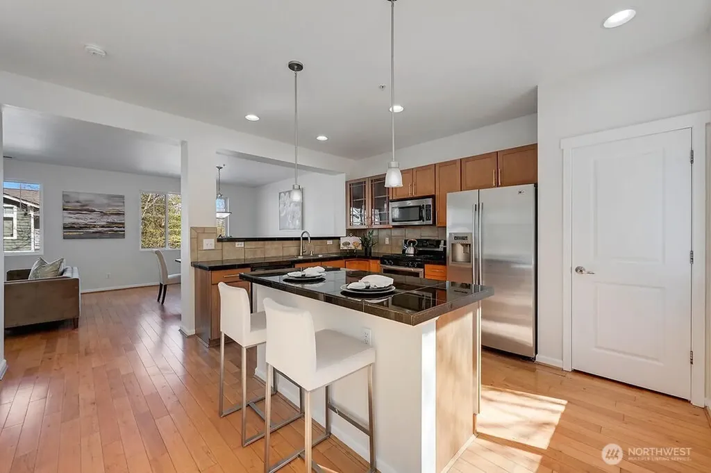 21262 40th Way S Seatac WA 98198