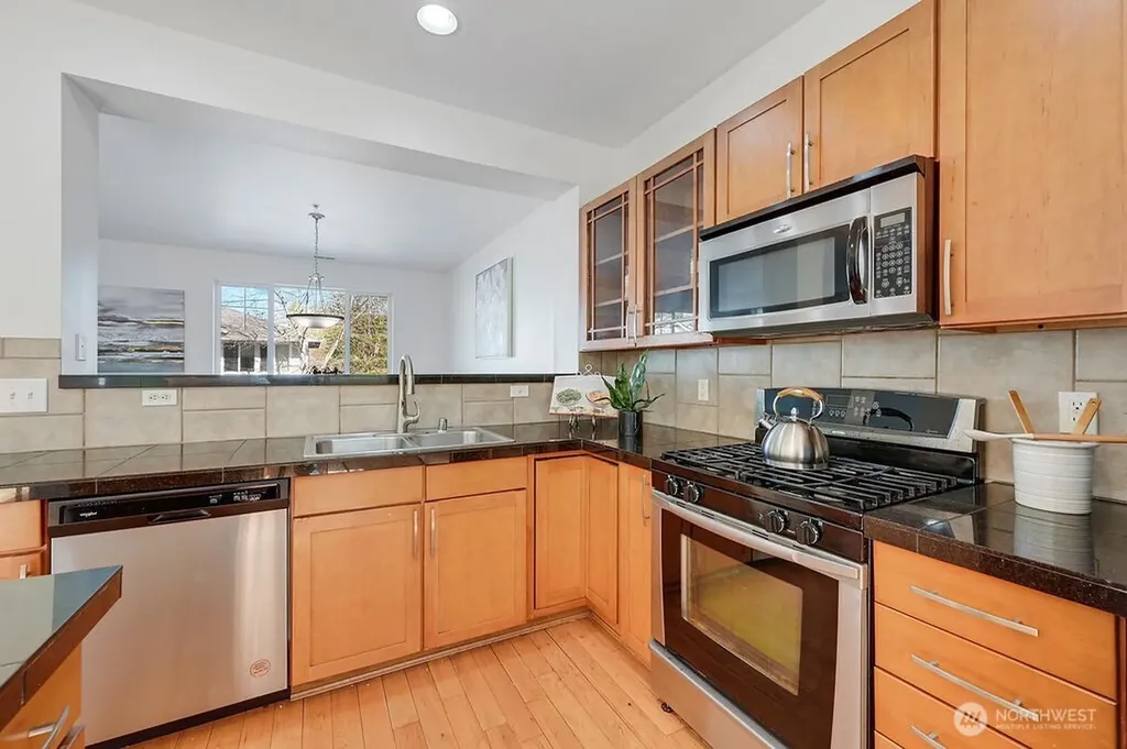 21262 40th Way S Seatac WA 98198