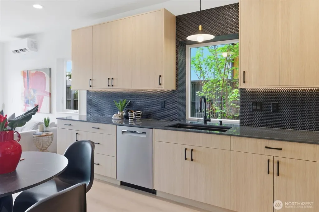 4517 35th Avenue S Seattle WA 98118