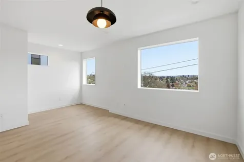 4517 35th Avenue S Seattle WA 98118