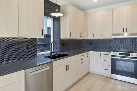 4517 35th Avenue S Seattle WA 98118